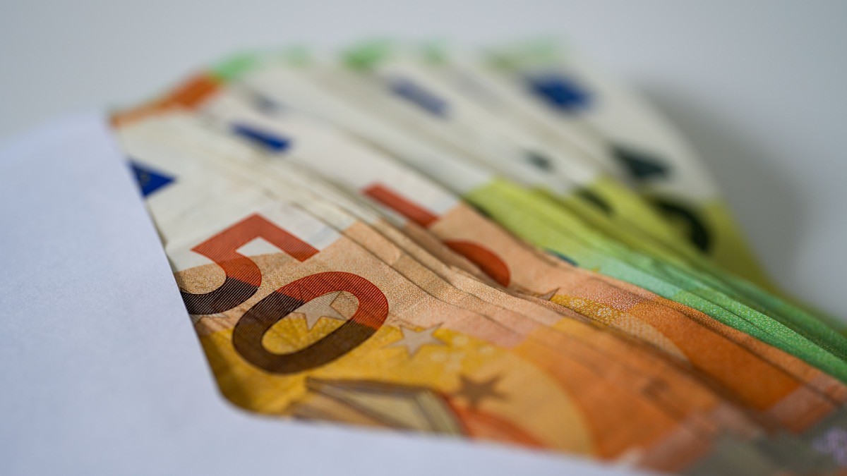 Roosterwijziging: kan mijn salaris verlaagd worden als ik een uur minder werk?