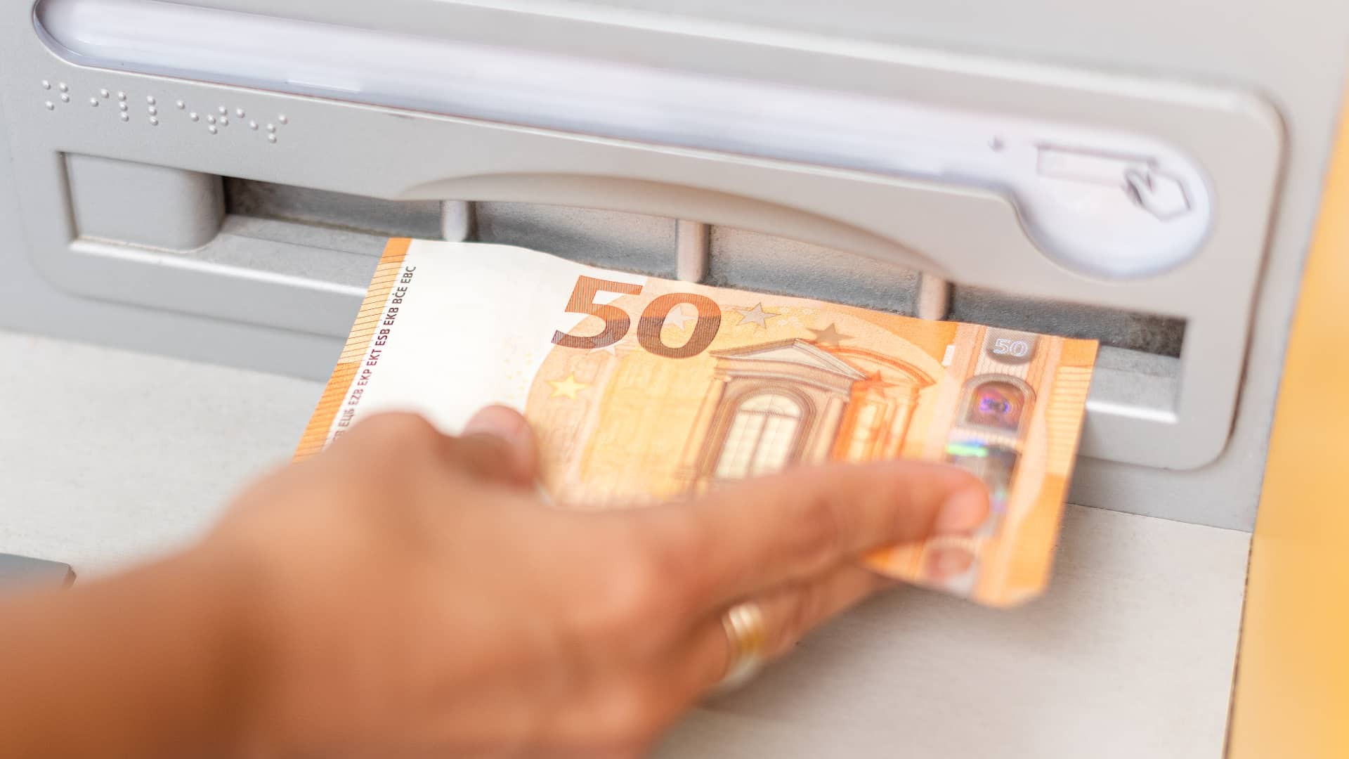 Wanneer het Minimum Vital Inkomen wordt geïnd in april 2024: data voor elke bank