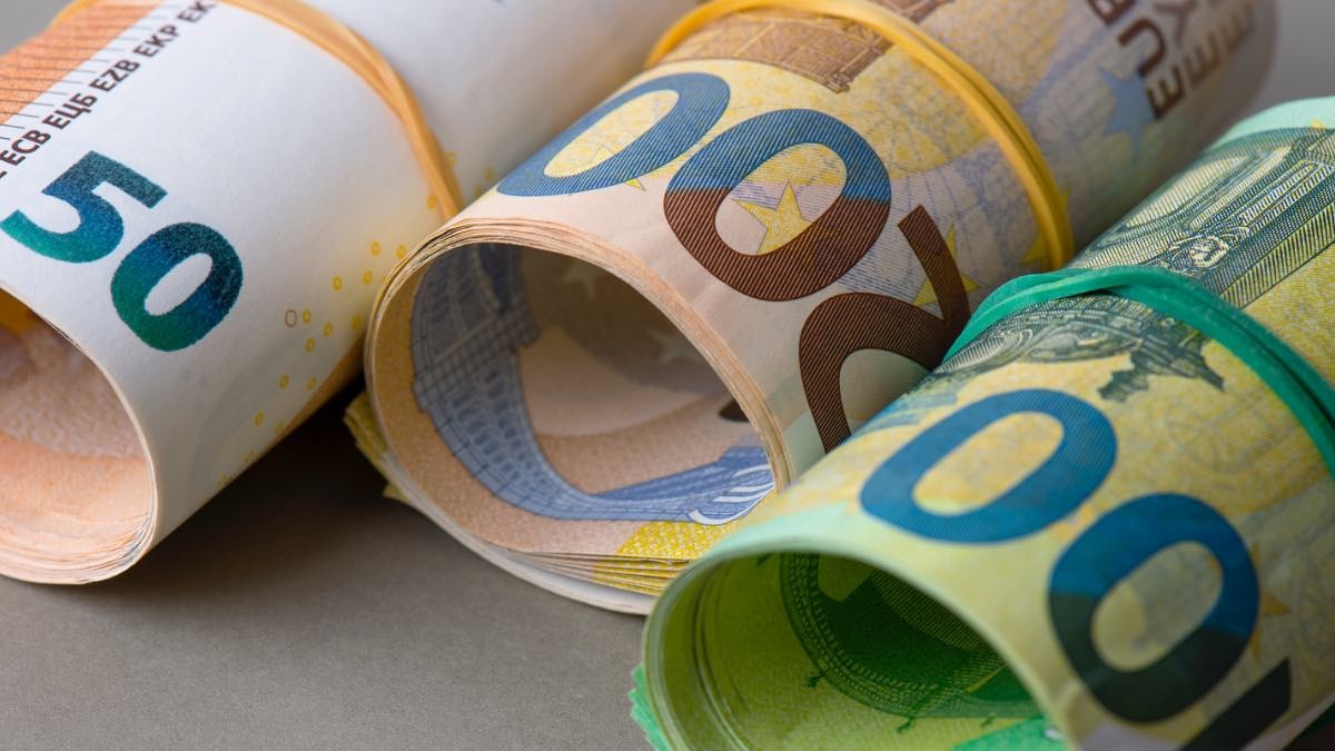 Ze kunnen geld uit uw schikking halen en u zelfs niets betalen.