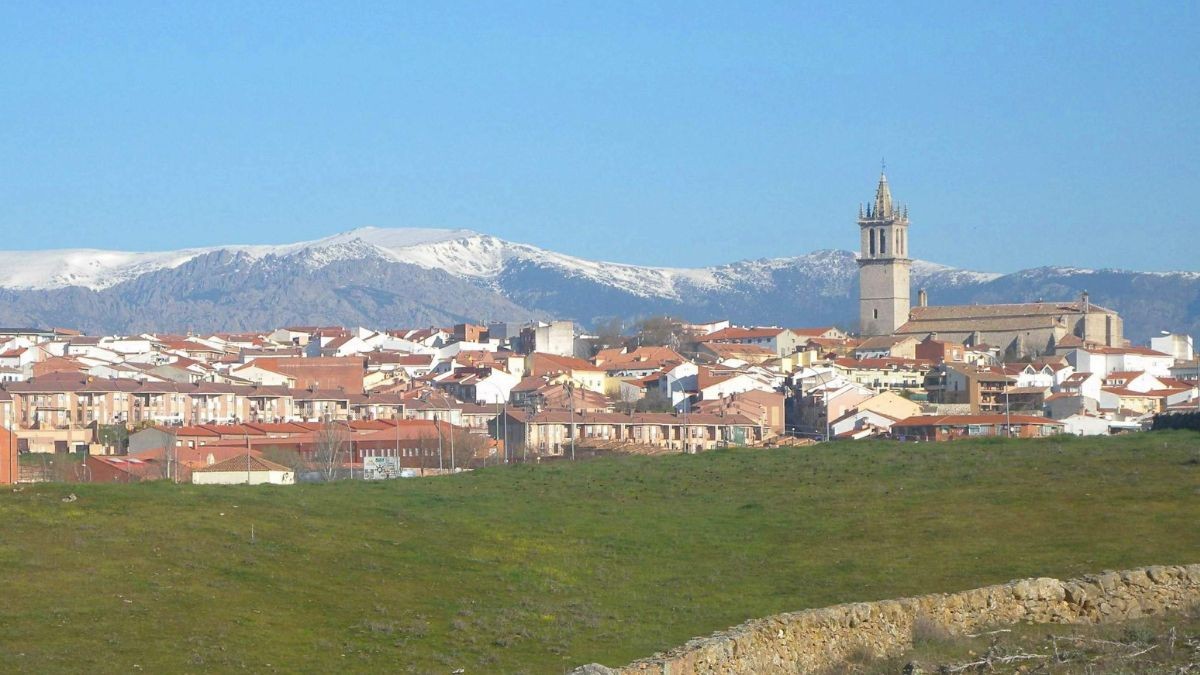 De stad op een halfuur van Madrid die een vaste baan, een gratis huis en een salaris van 21.000 euro biedt