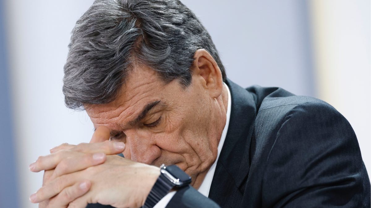 De regering zal volgende week de salarisverhoging voor ambtenaren opnieuw activeren, maar zonder garanties