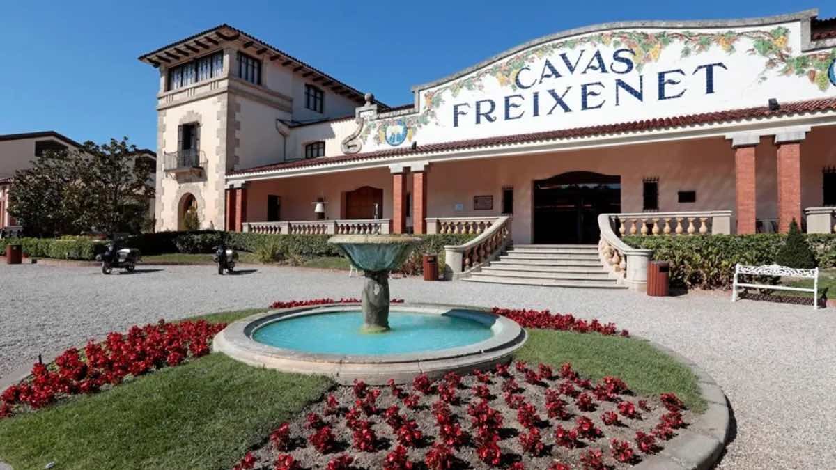 Freixenet komt met de vakbonden een ERTE overeen die vanwege de droogte tot december zal duren