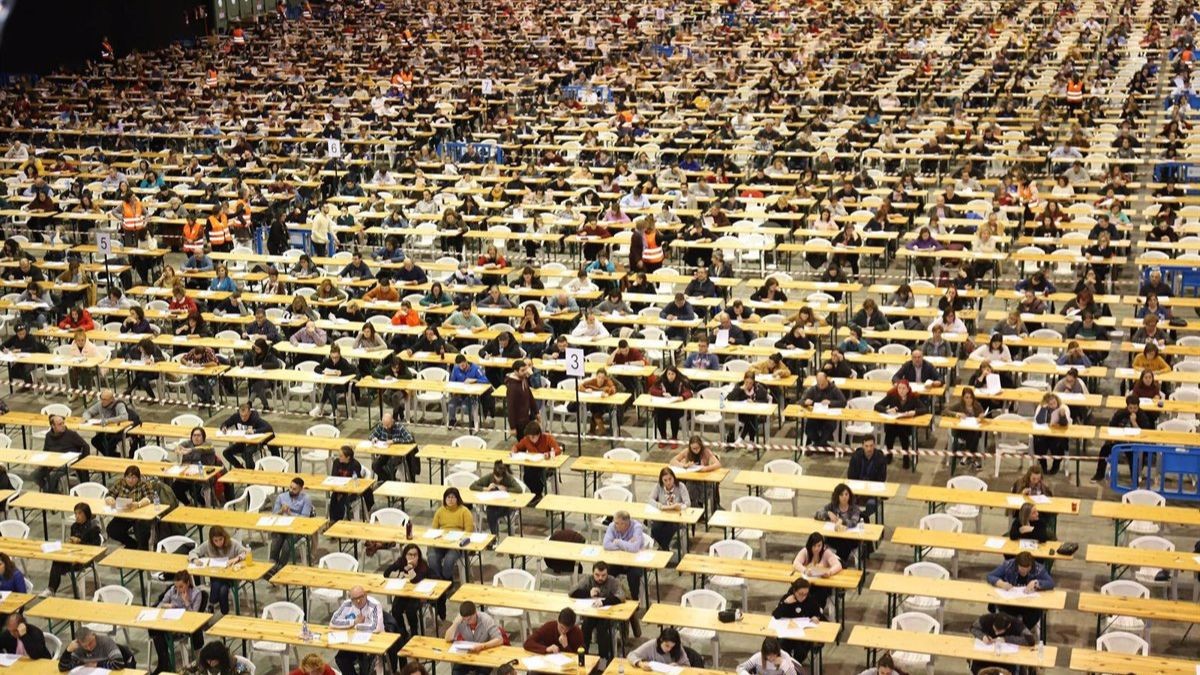 De BOE publiceert wedstrijden met 1.038 plaatsen: ze vragen alleen om een ​​middelbare schooldiploma en met salarissen tot 55.000 euro