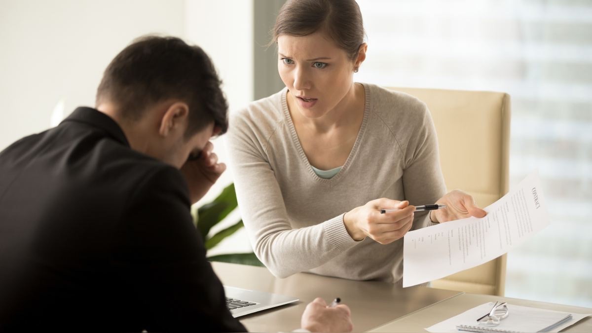 Afscheid van je baan: je wordt 'ontslagen' vanwege je slechte gedrag tegenover de receptioniste voorafgaand aan het sollicitatiegesprek