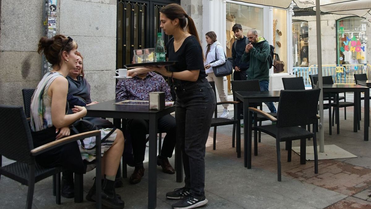 De werkloosheid daalde in mei met 58.650 mensen, meer dan 21 miljoen aangeslotenen bij de sociale zekerheid