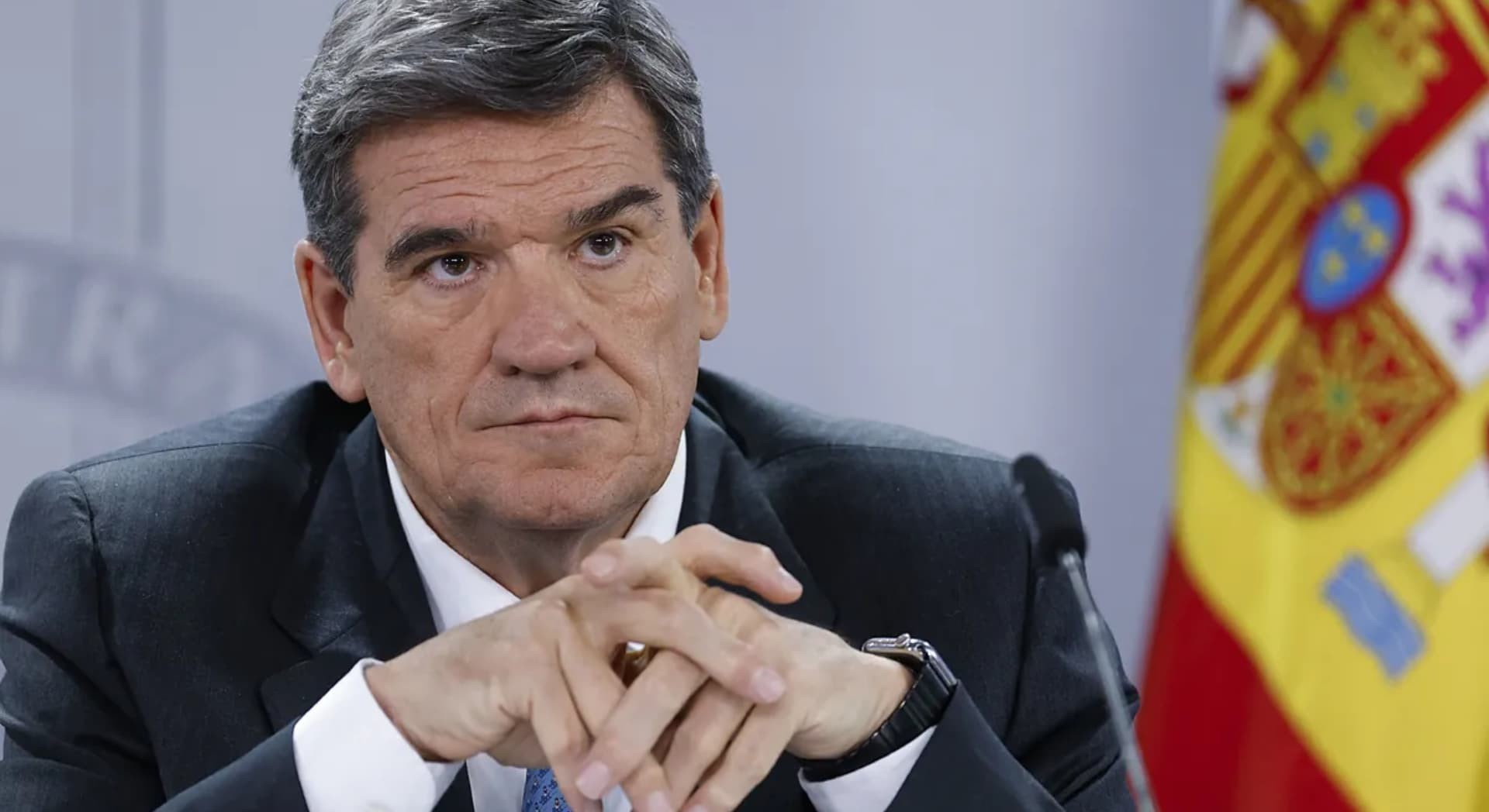 De eerste brief waarmee de oppositie voor de Algemene Staatsadministratie (AGE) zal beginnen, is onthuld