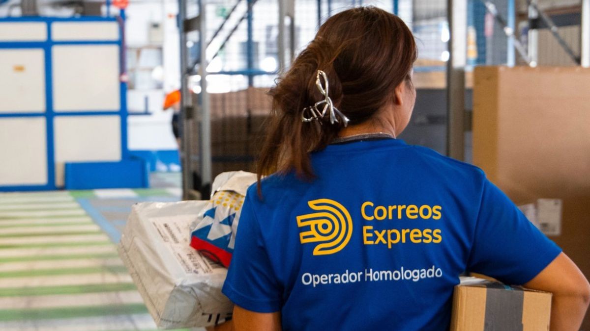Correos zoekt personeel en lanceert zonder tegenstand een vast dienstverband: salaris van 2.300 euro