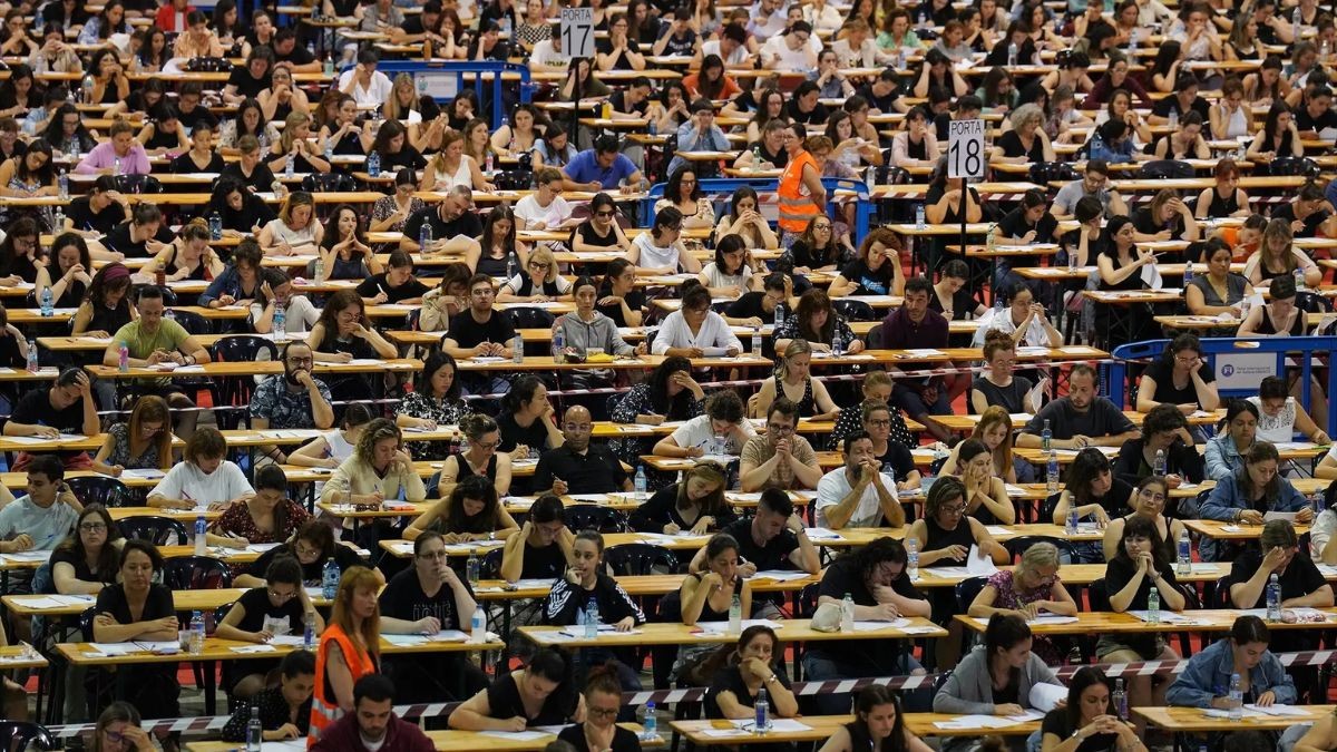 De BOE publiceert competities met honderden plaatsen om carrièreambtenaar te worden: vele met ESO en gemakkelijk te behalen