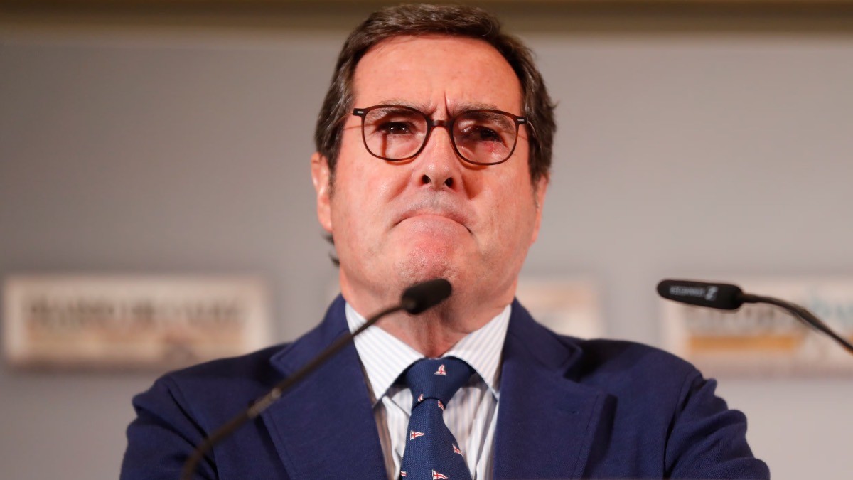 Garamendi beschuldigt Labour ervan eenzijdig de werktijdverkorting op te leggen en waarschuwt: “het brengt kleine en middelgrote bedrijven in gevaar”
