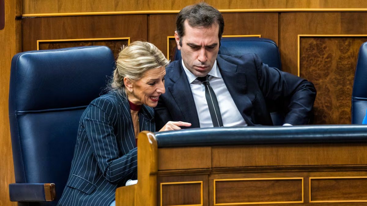 Yolanda Díaz en Carlos Cuerpo komen overeen verder te onderhandelen om de goedkeuring van de werktijdverkorting te bevorderen