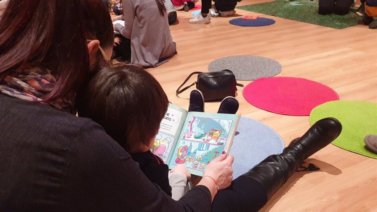 Nieuwe overwinning voor alleenstaande moeders: de constitutionele erkent hun recht om de geboortevergunning uit te breiden tot 26 weken