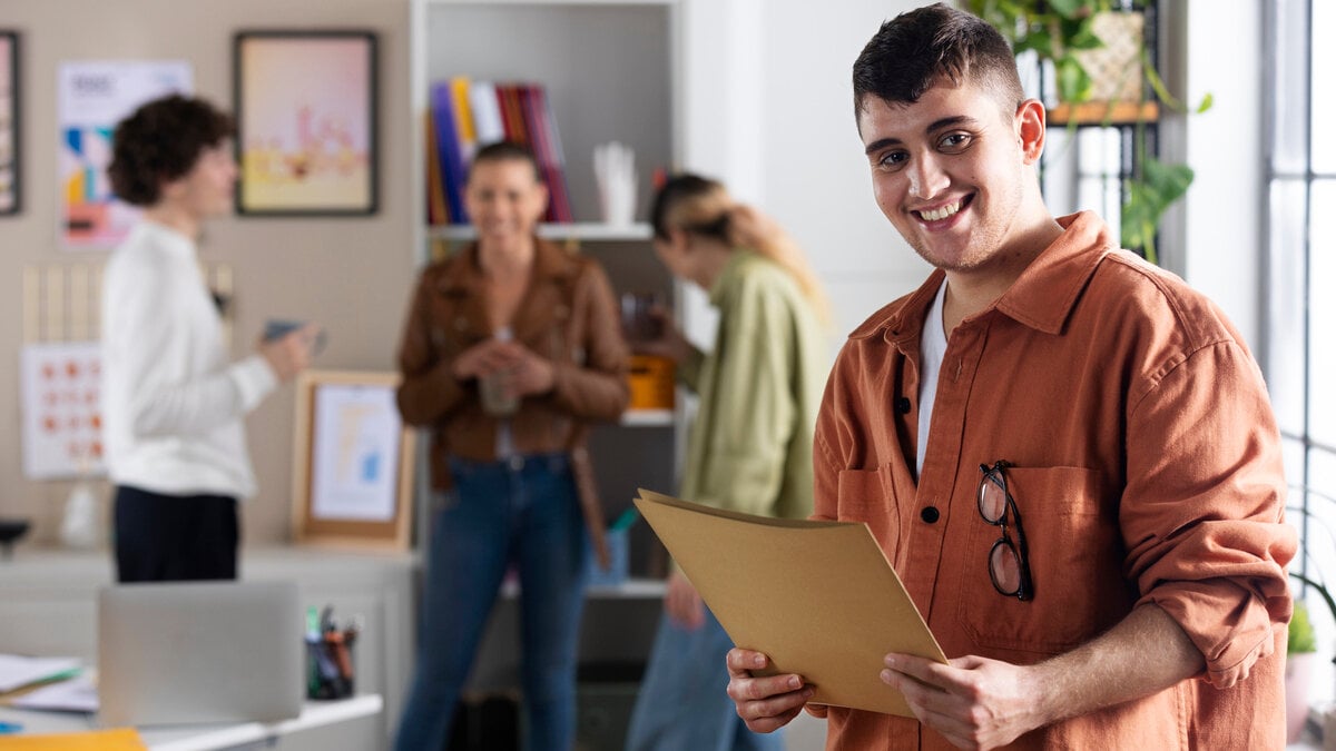 De interesse in onderneming in Spanje daalt 17% en veel jonge mensen zijn toegewijd aan zaken in het buitenland