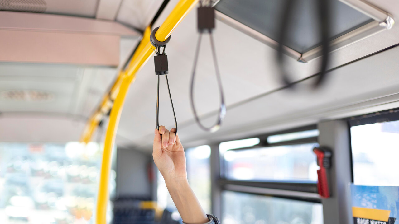 Duizenden kleine bedrijven die worden bedreigd door veranderingen in tal van landelijke busroutes