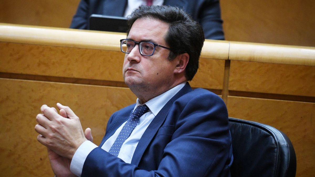 De regering bereidt een groot aanbod van openbaar werk op met meer dan 41.000 plaatsen van opposities en kan binnen enkele weken worden aangekondigd