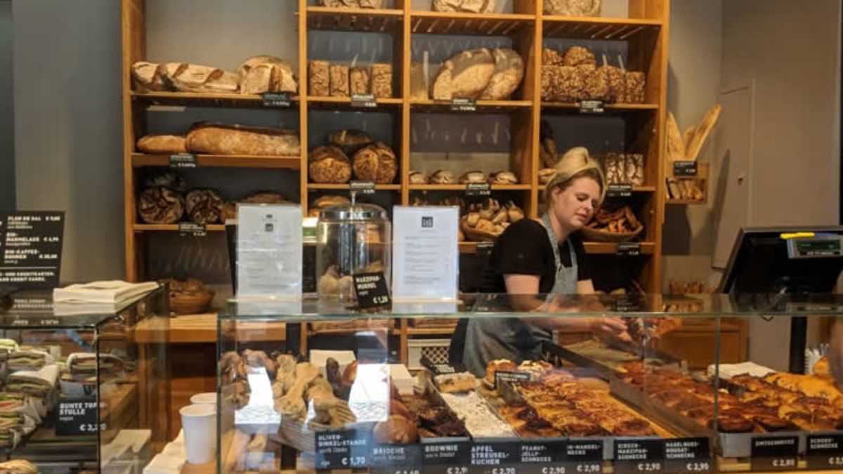 Het werkt meer dan 200 overuren in een jaar, het bedrijf neemt afscheid zonder hen te betalen en nu rechtvaardigheid krachten om geld te betalen