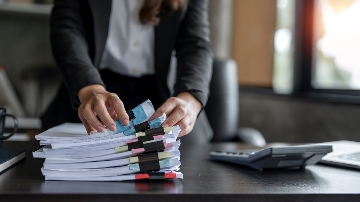 Duizenden samenlevingen moeten hun jaarlijkse rekeningen goedkeuren om ze voor eind juli te storten