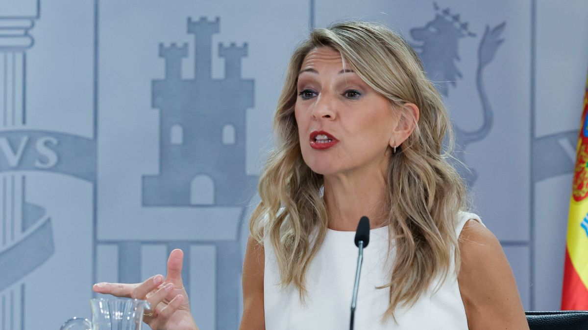 De drie nieuwe weken van geboortevergunningen en zorg worden betaald met 100% van het salaris