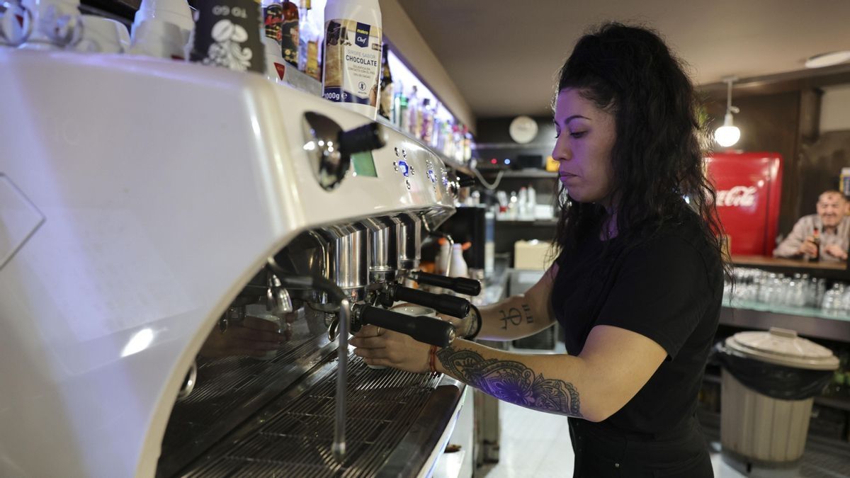 Werk waarschuwt voor een afdaling "historisch" van werkloosheid in juni met 48.920 mensen minder: onbepaalde contracten en jongeren met een verhoging van het werk