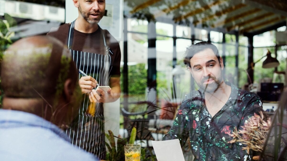 CEO's waarschuwt dat werkgelegenheid nog steeds wordt vernietigd in micro -ondernemingen, ondanks het verslag van affiliatiegegevens