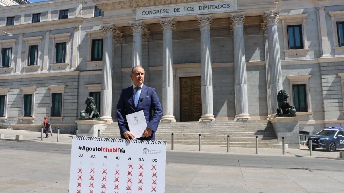 Duizenden freelancers en hun adviseurs moeten in het midden van augustus doorgaan met het beantwoorden van meldingen van de schatkist