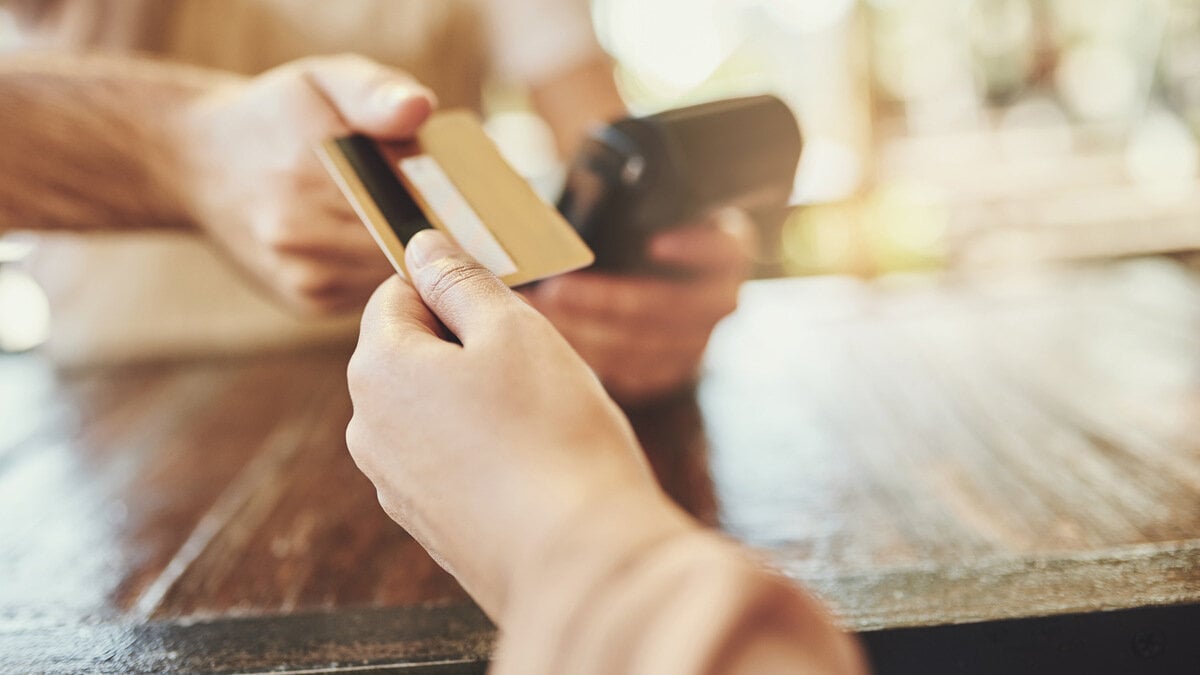 Spanjaarden worden in toenemende mate betaald in contanten en veroorzaken het gebruik van bizum in het bedrijfsleven