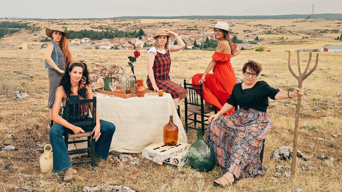 Lorena, Bea, Cosmi, Yolanda, Sara en Yolanda