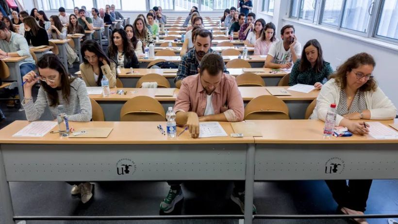 Tegenstanders tijdens een examen