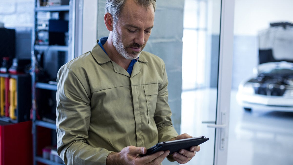 Arbeidsinspecteurs zullen controleren of de zelfstandige aan de instructie van de CSN voldoet