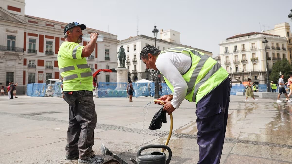 De straten, een gevaar voor fysiek werk wanneer de 30 ° C wordt overschreden: "Het is een heel slechte tijd"
