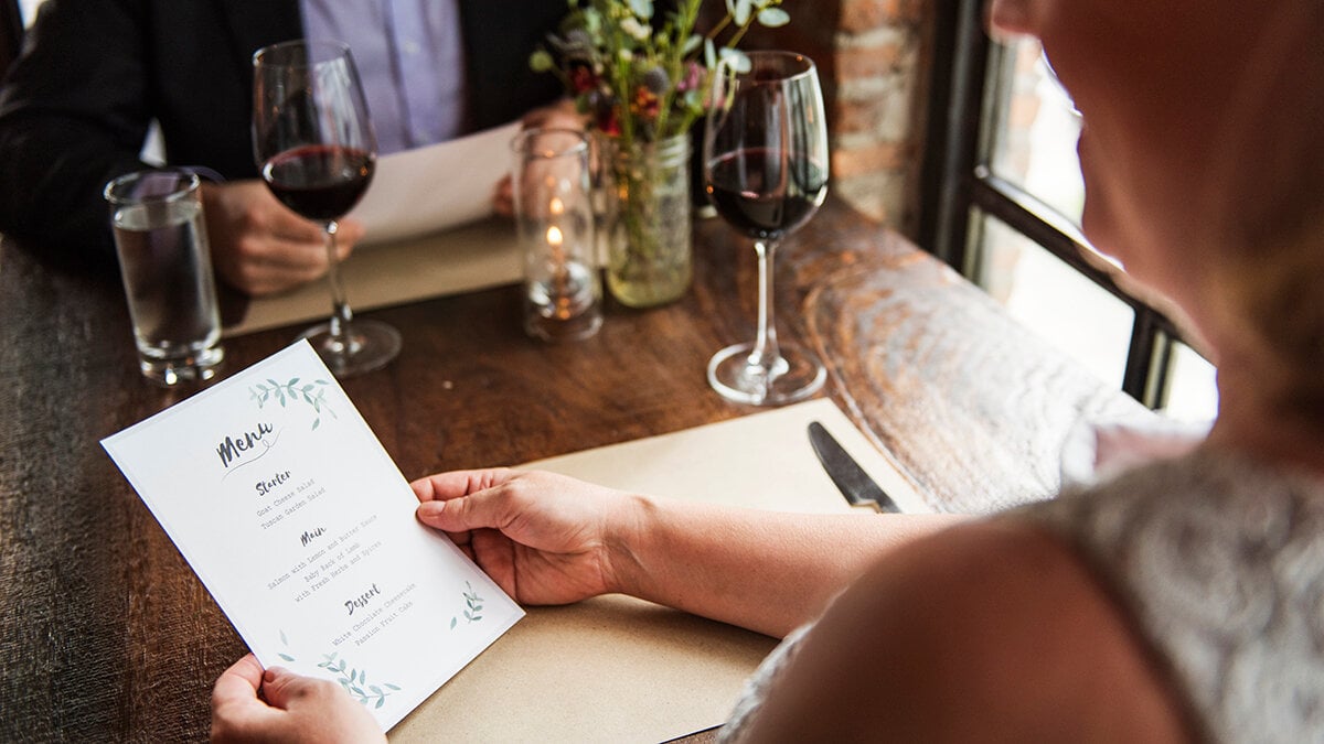 De opkomst van voorbereide gerechten verwijdert klanten naar de zelfstandige gastvrijheid