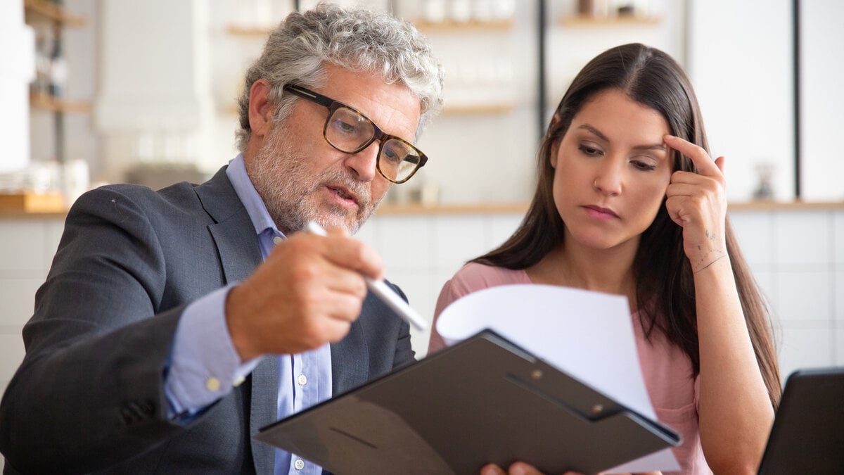 Advocaten, gedwongen om criteria voor kosten te geven, maar hebben er een boete van