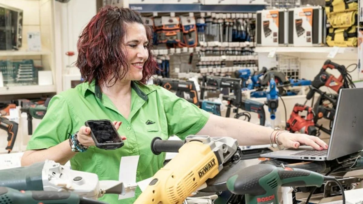 Leroy Merlin opent een vaste werkgelegenheidszak met 589 vacatures en vraag niet om hogere studies
