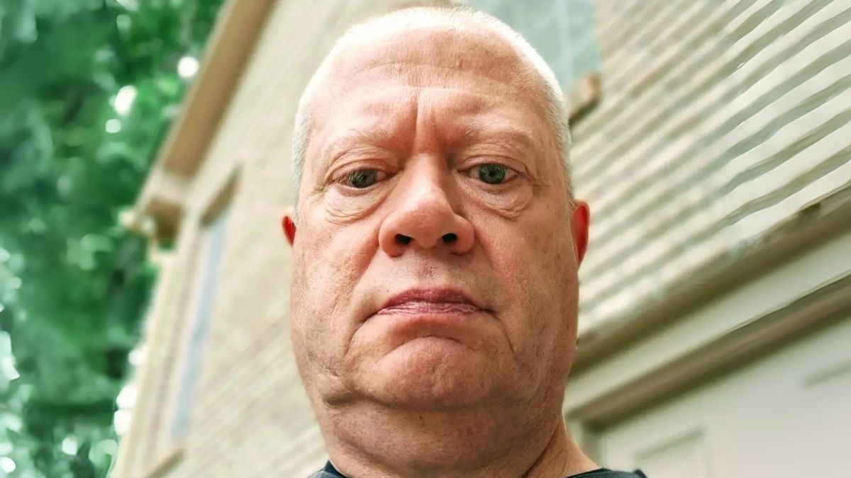 Matthew English, 64, na 11 maanden op zoek naar een baan: "Ik sta om 3 uur 's ochtends op om werk te zoeken. Ik heb honderden posities gevraagd en ik heb het gevoel dat het wervingssysteem is verbroken"