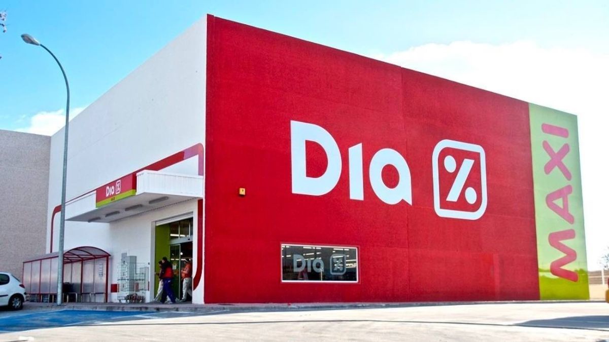 Ontsloeg een supermarktmedewerker die gebruik maakte van kortingscoupons en 2.400 euro op prepaid -kaarten oplaadde: het is gepast