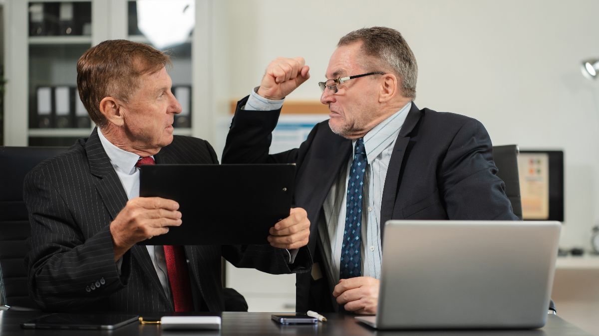 Een baas realiseert zich niet dat een van zijn werknemers twee jaar is vastgesteld en nu moet hij 19.000 euro betalen