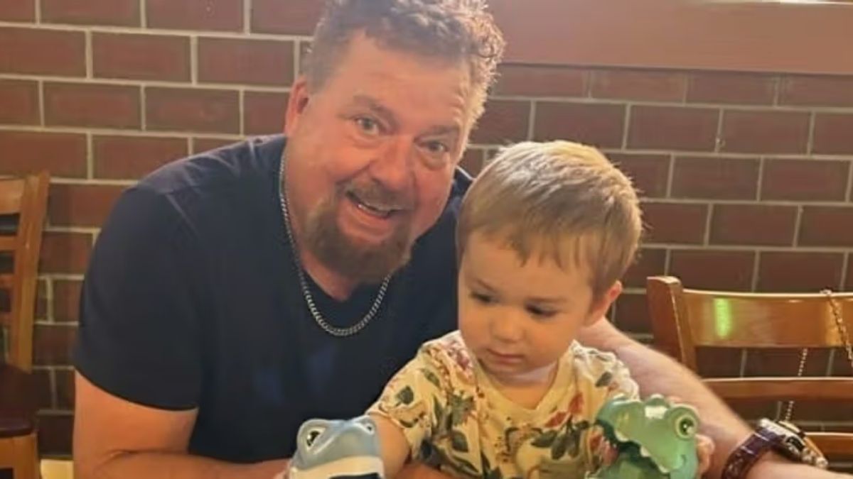 Scott Thomas, 66 jaar oud, na 6 jaar op zoek naar werk en niet in staat om met pensioen te gaan: "Ik kijk geen televisie. Ik kijk geen films. Ik solliciteer alleen maar naar een baan"