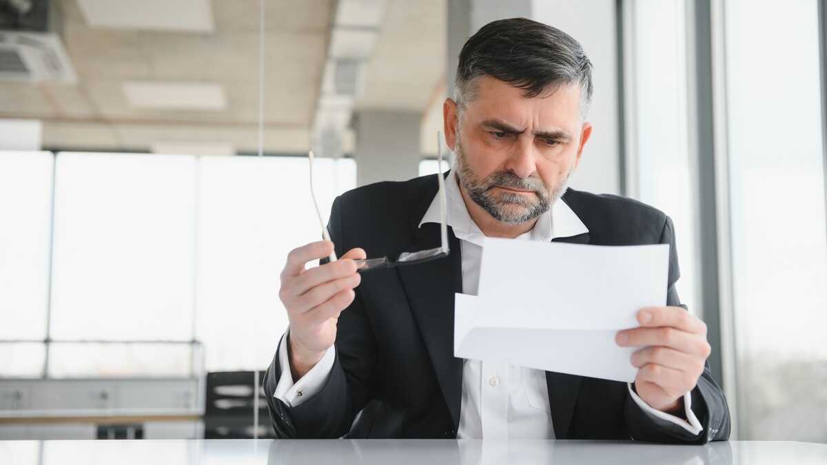 De SMI is al gelijk aan het gemiddelde salaris in het MKB en heeft 270.000 banen vernietigd