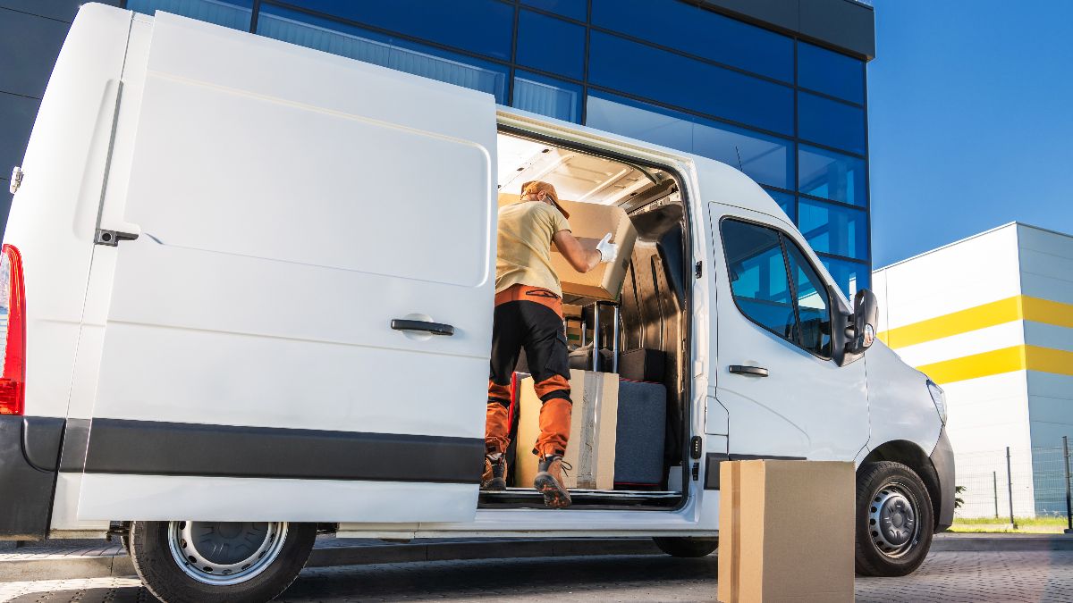 Adecco lanceert tijdens de kerstcampagne ruim 2.400 vacatures voor bezorgers