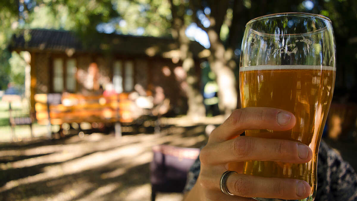 Brouwerijen bieden aan om landelijke bars te heropenen voor nieuwe ondernemers