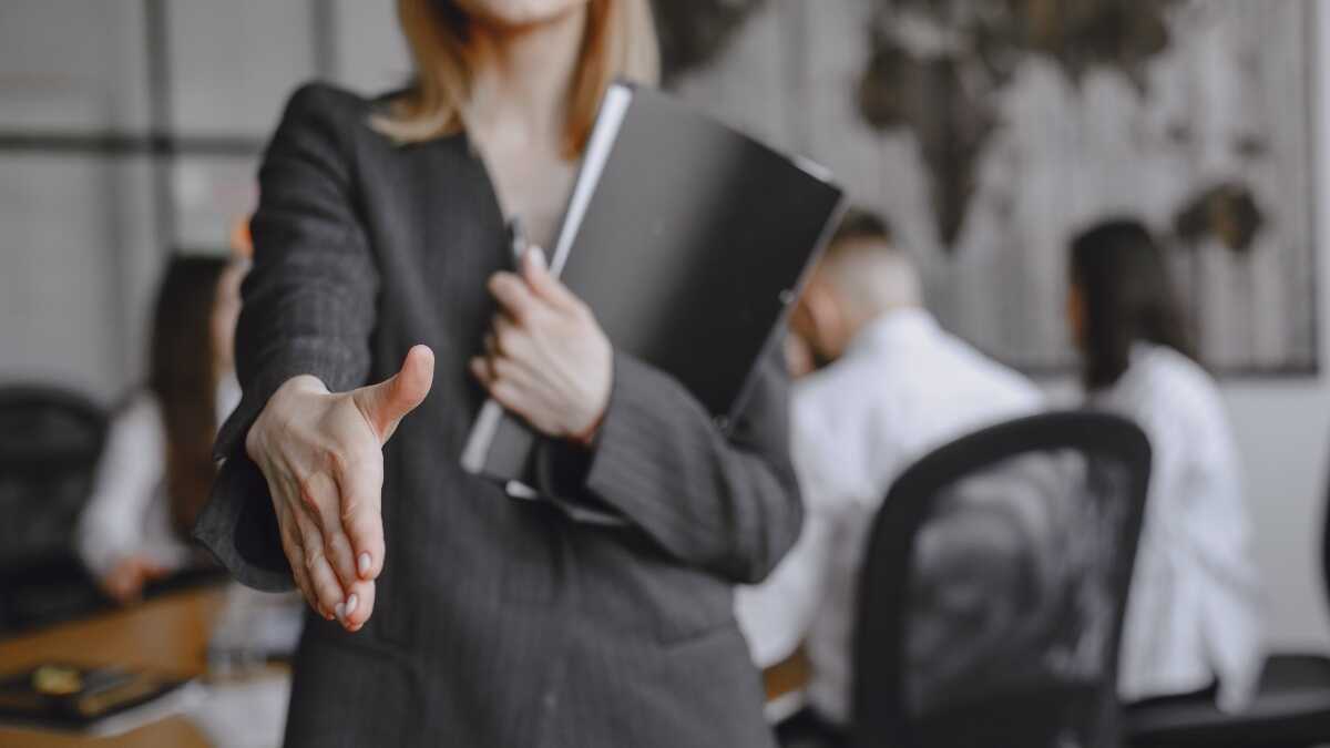 MKB-bedrijven moeten aan hun personeel dezelfde voorwaarden of salaris bieden als aan ETT-werknemers