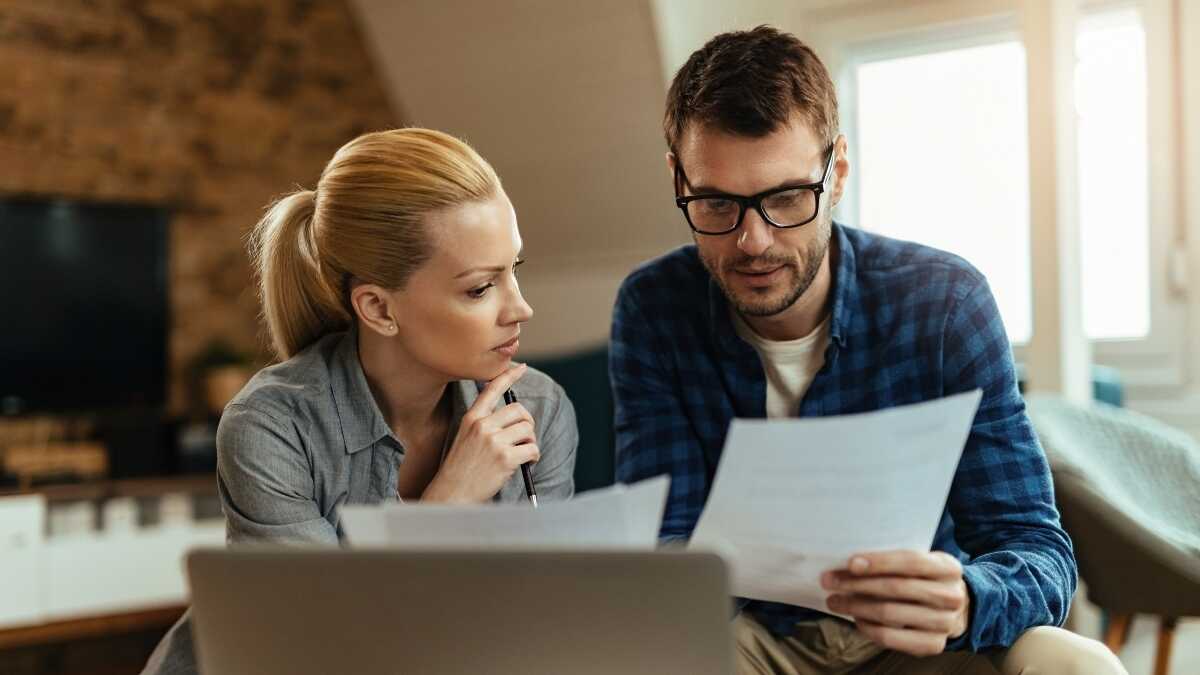 Het ministerie van Financiën sluit zich aan bij het Hooggerechtshof en staat zelfstandigen toe belasting te betalen zonder zich te registreren in de RETA, maar met nuances