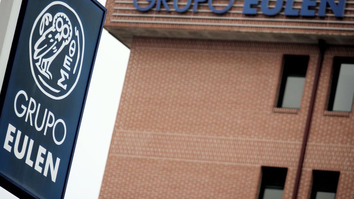 Eulen ontslaat 4 werknemers omdat ze tot drie keer in dezelfde ploeg naar bars gaan en tijdens werkuren gaan winkelen: het is passend