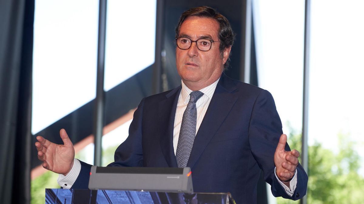 Garamendi (CEOE): “Als iemand een depressie blijkt te hebben, heeft het bedrijf ook de schuld en zullen wij verantwoordelijk moeten zijn”