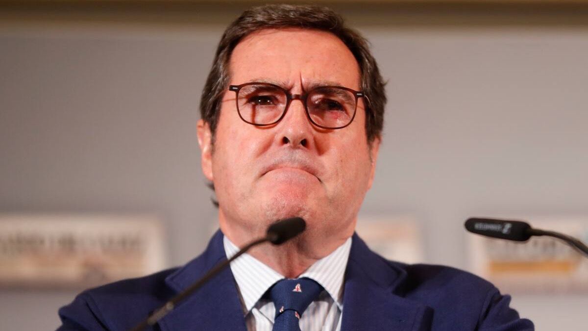 Garamendi zegt dat Labour speelt met “dingen die niet legaal zijn” door de bonussen in de SMI af te schermen: “het zou veel overeenkomsten verbreken”