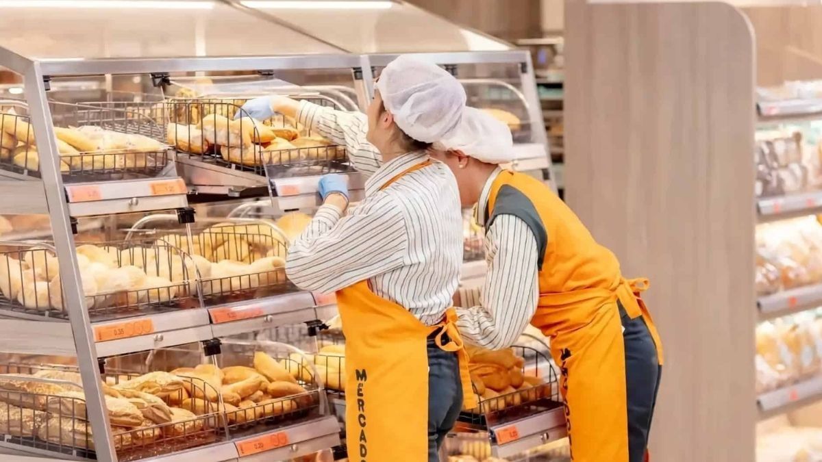 Mercadona zoekt personeel voor zijn logistieke blokken en broodfabriek met salarissen tot 2.280 euro plus nachtploegbonussen