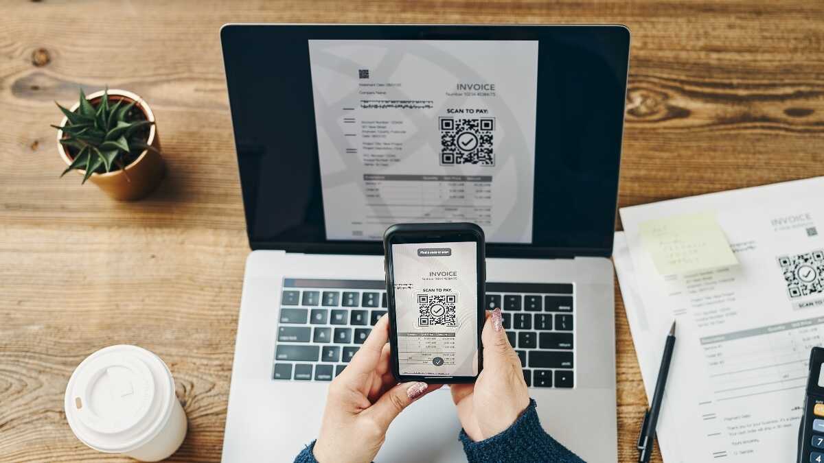 Het ministerie van Financiën bevestigt de deadline voor zelfstandigen om QR op hun factuur op te nemen, na de verlenging van Verifactu