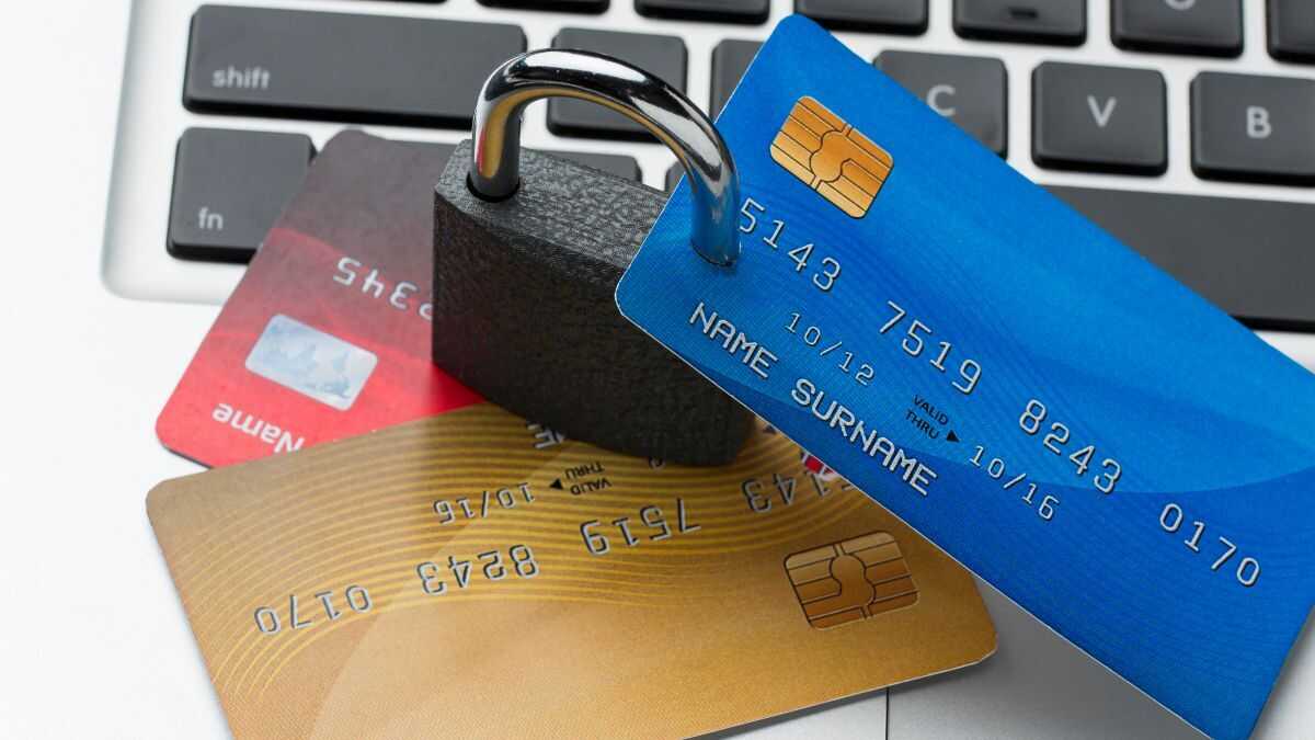 De Belastingdienst herinnert zelfstandigen eraan dat zij nooit per e-mail of sms om persoonlijke of bankgegevens vraagt