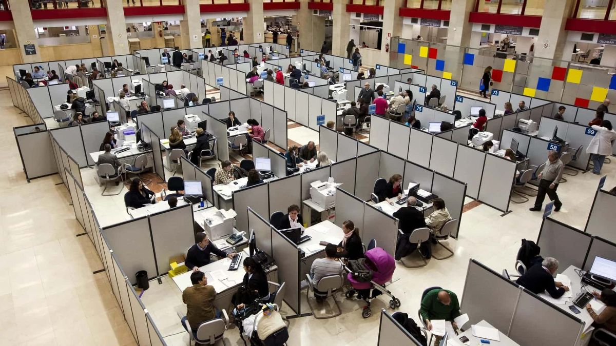 Administratieve managers klagen het ministerie van Financiën en de Sociale Zekerheid aan voor het verzenden van juridische kennisgevingen buiten werkuren