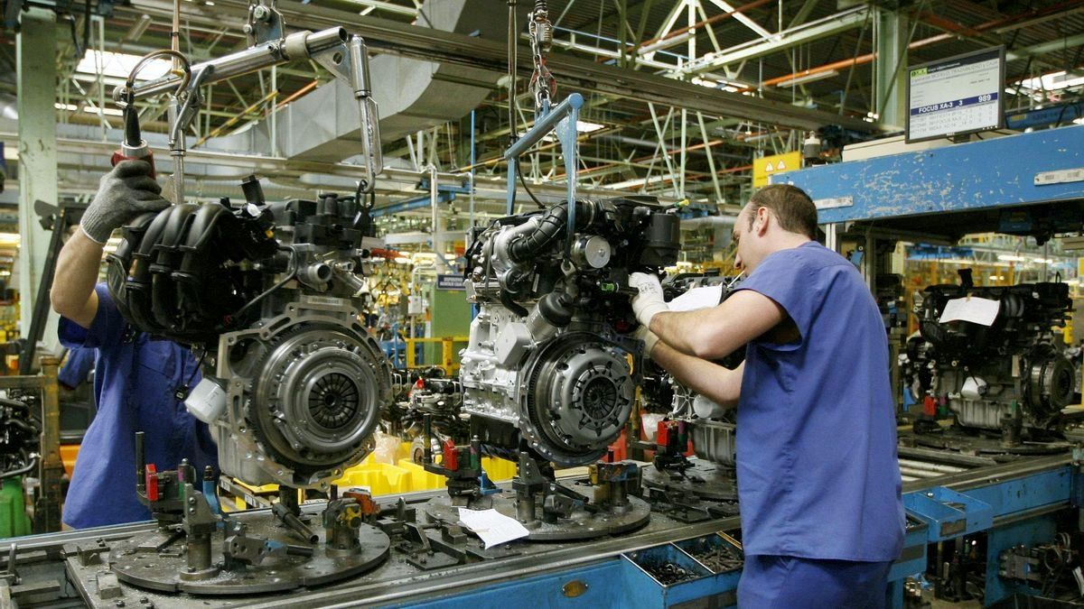 Een werknemer wordt ontslagen omdat hij weigert een pauze van 15 minuten te nemen tijdens zijn werkdag en de rechtbank steunt dit omdat dit is opgenomen in het Arbeidersstatuut