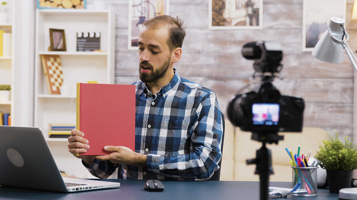 Kleine bedrijven moeten video's naar hun websites uploaden, zodat AI hun inzendingen op Google kan aanbevelen
